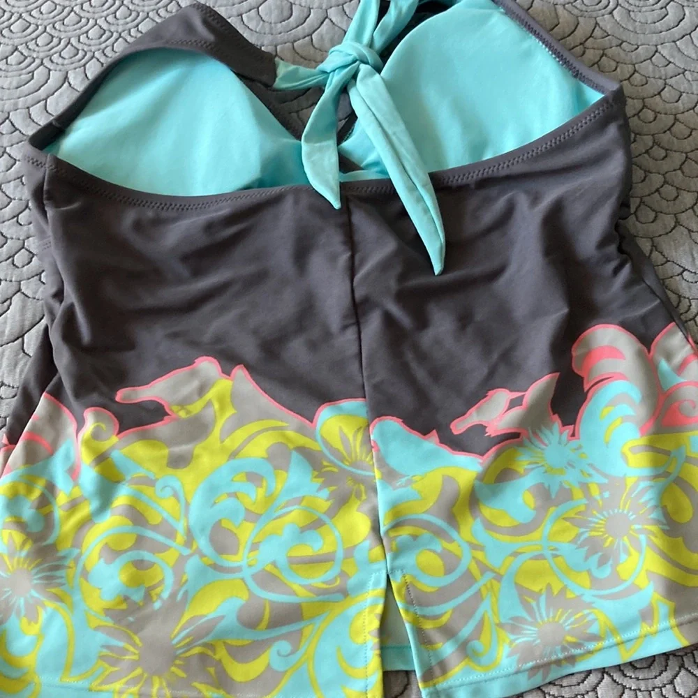 Athleta tankini and bottoms - Picture 4 of 9